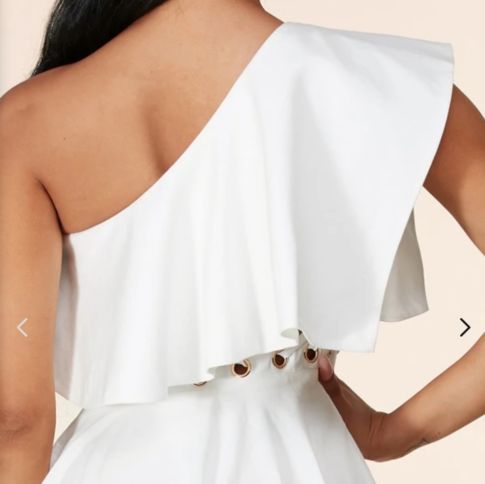 Stunning Plus size asymmetrical one shoulder dress - Picture 4 of 6